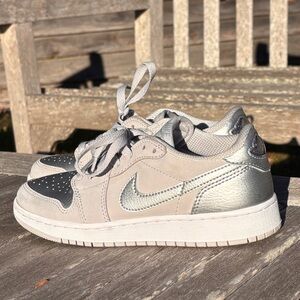Nike Air Jordan 1 Low OG GS “Metallic Silver" | Size 5